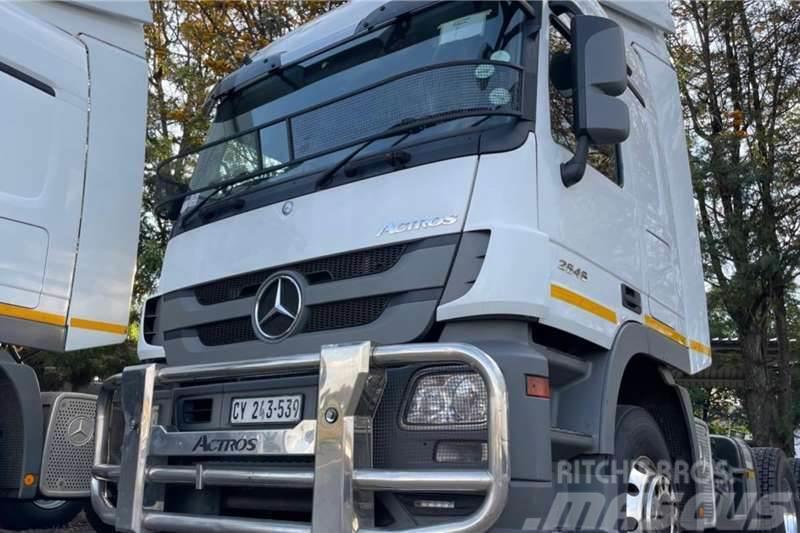 Mercedes-Benz Actros 2646 6x4 Truck Tractor Andre lastbiler
