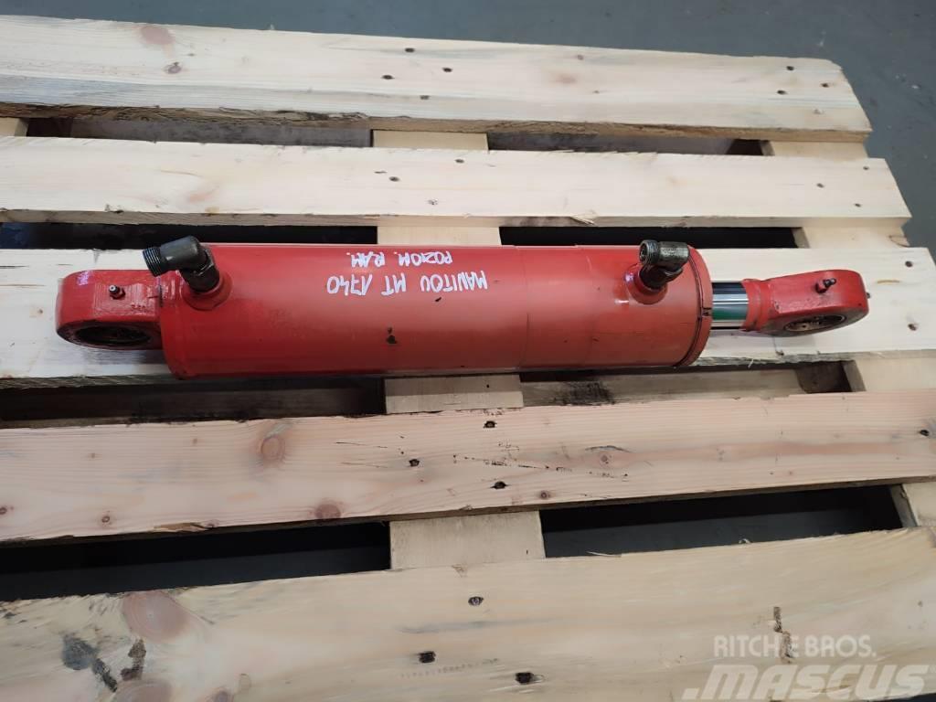 Manitou MT1740 arm leveling actuator Booms og dippers