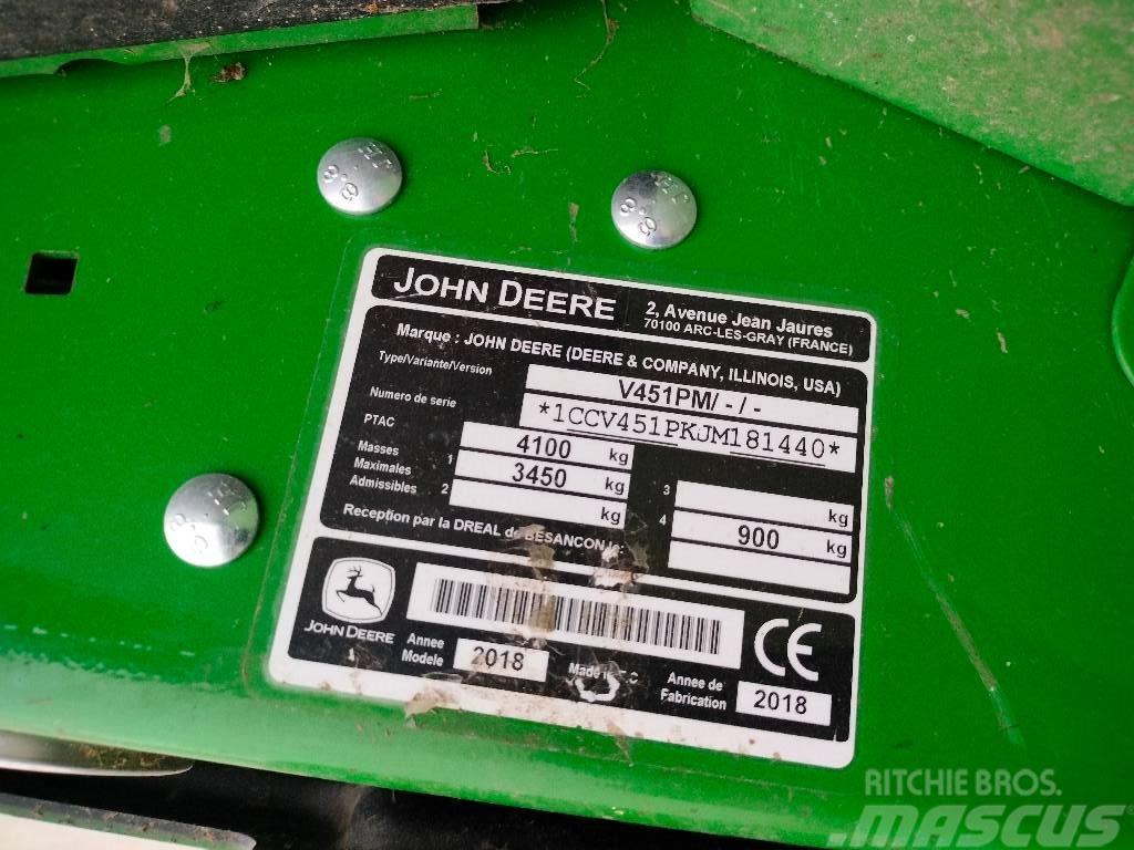 John Deere V451M Rundballe-pressere