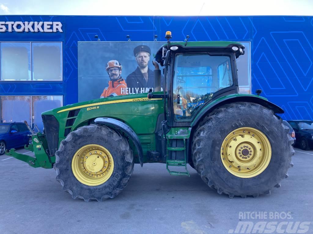John Deere 8245 R Traktorer