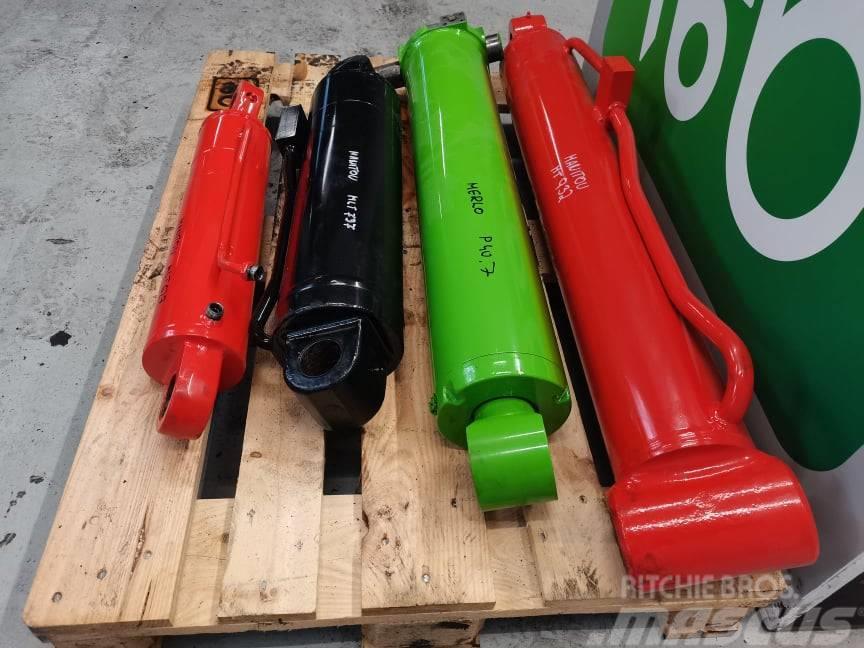 Manitou MLT 737 {hydraulic piston Booms og dippers
