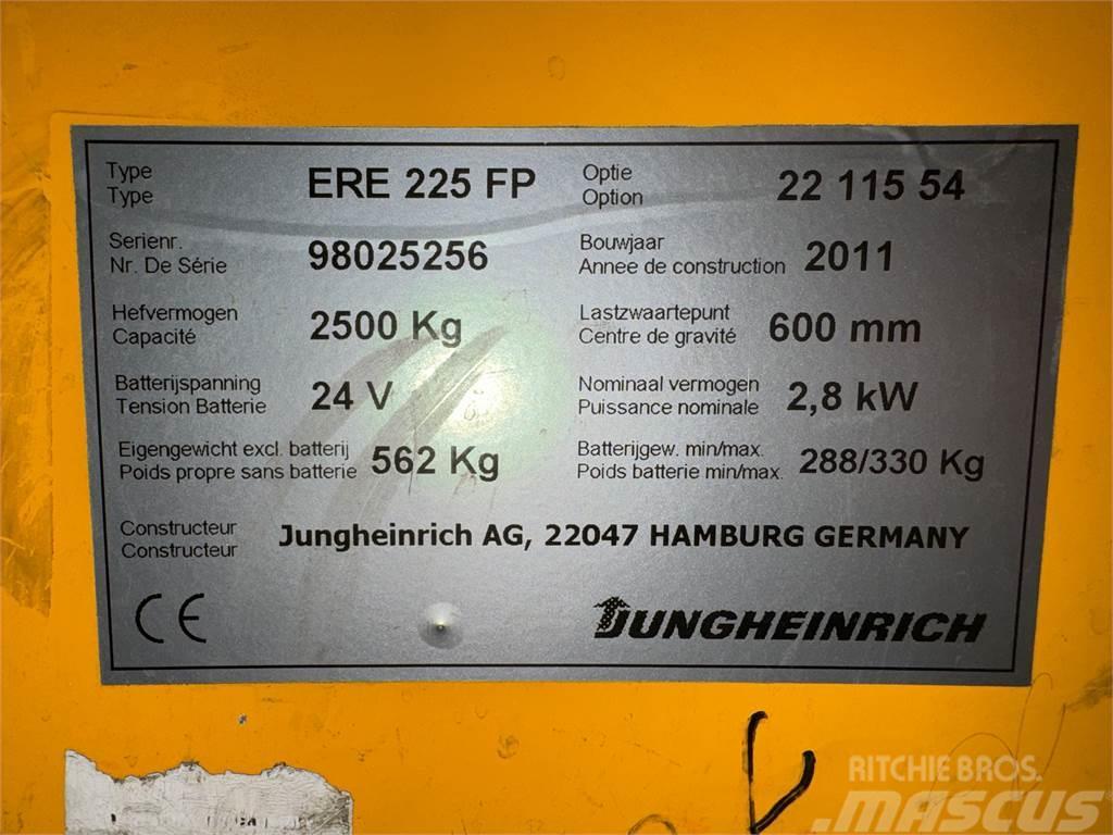Jungheinrich ERE 225 - 2.500KG - 4.908 STD. Minigravemaskiner