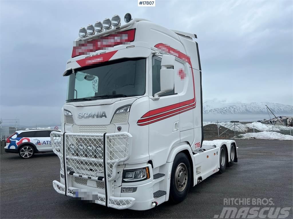 Scania S770 6x2 truck w/ low turntable. WATCH VIDEO. Trækkere