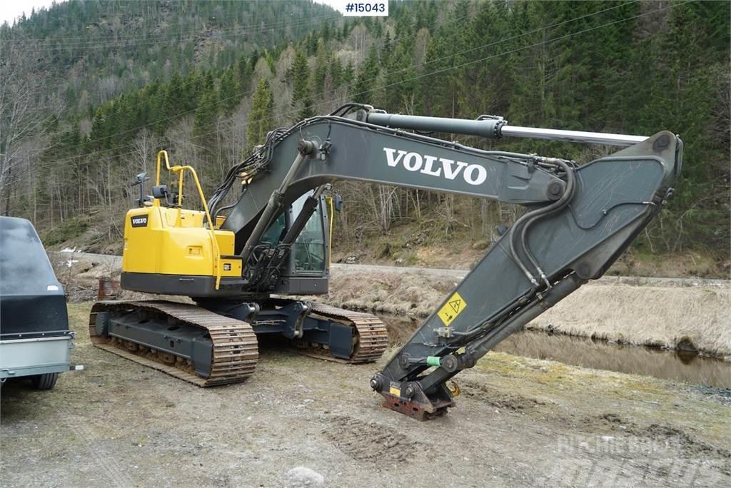 Volvo ECR235DL Excavator w/ bucket and rotor tilt. Gravemaskiner på larvebånd
