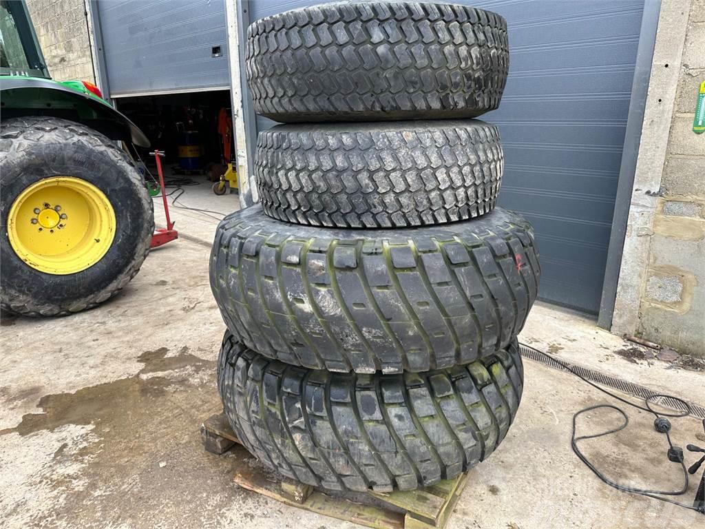 John Deere Grass wheels and tyres Andre landbrugsmaskiner