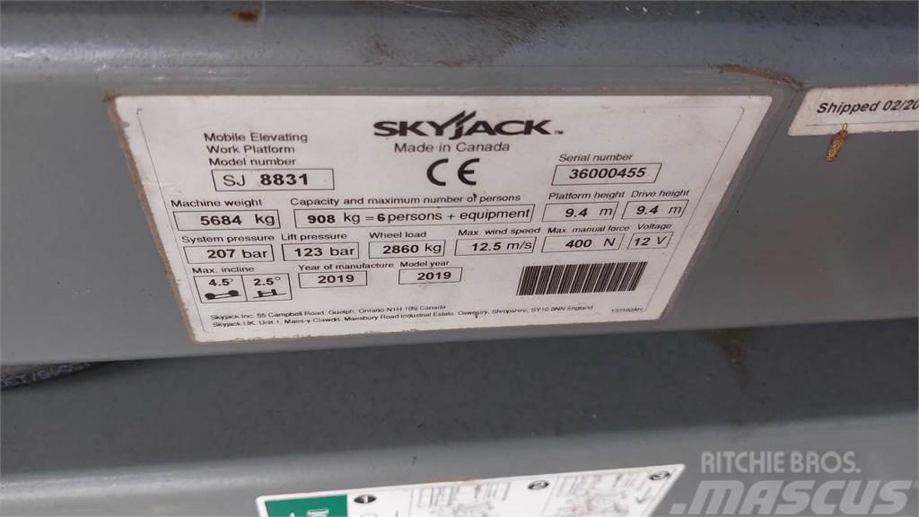 SkyJack 8831RT Scissor lifts