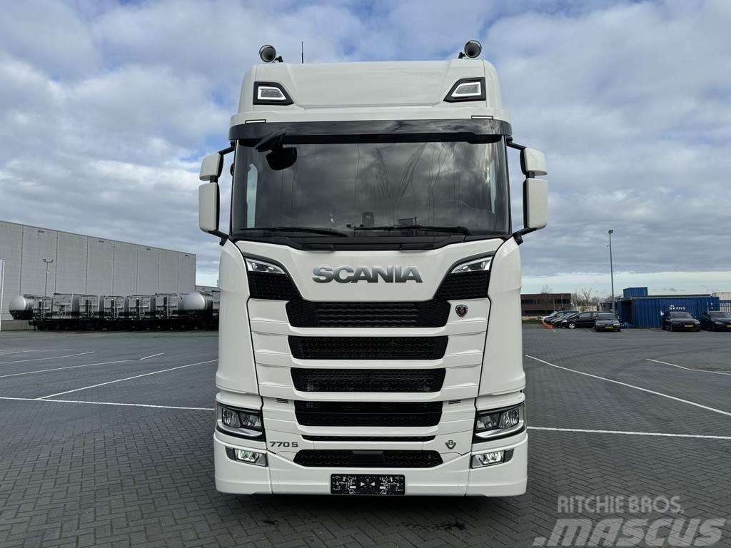 Scania 770S V8 NGS S770 NEW DASHBOARD, full air, retarder Tractor Units