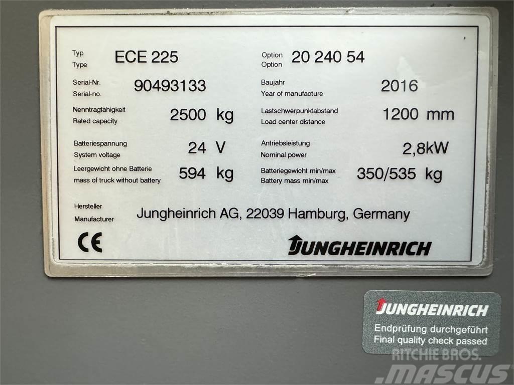 Jungheinrich ECE 225 - Bj. 2016 - TRAGLAST: 2.500 KG Mini excavators < 7t (Mini diggers)