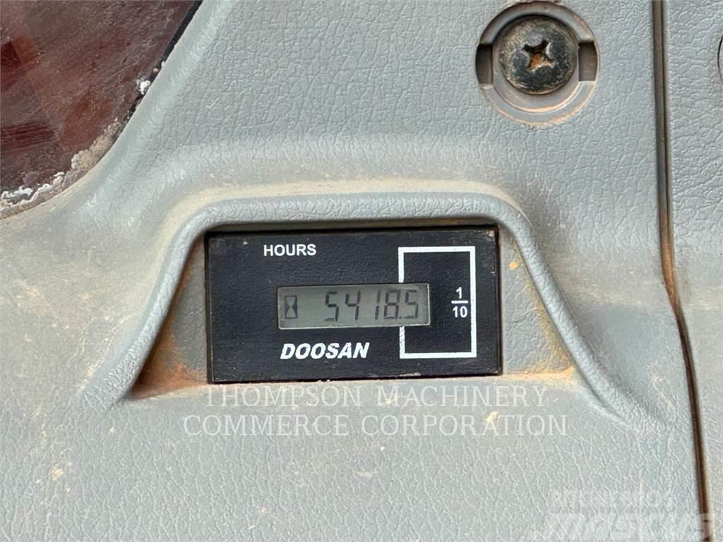 Doosan DX300LC-5 Gravemaskiner på larvebånd