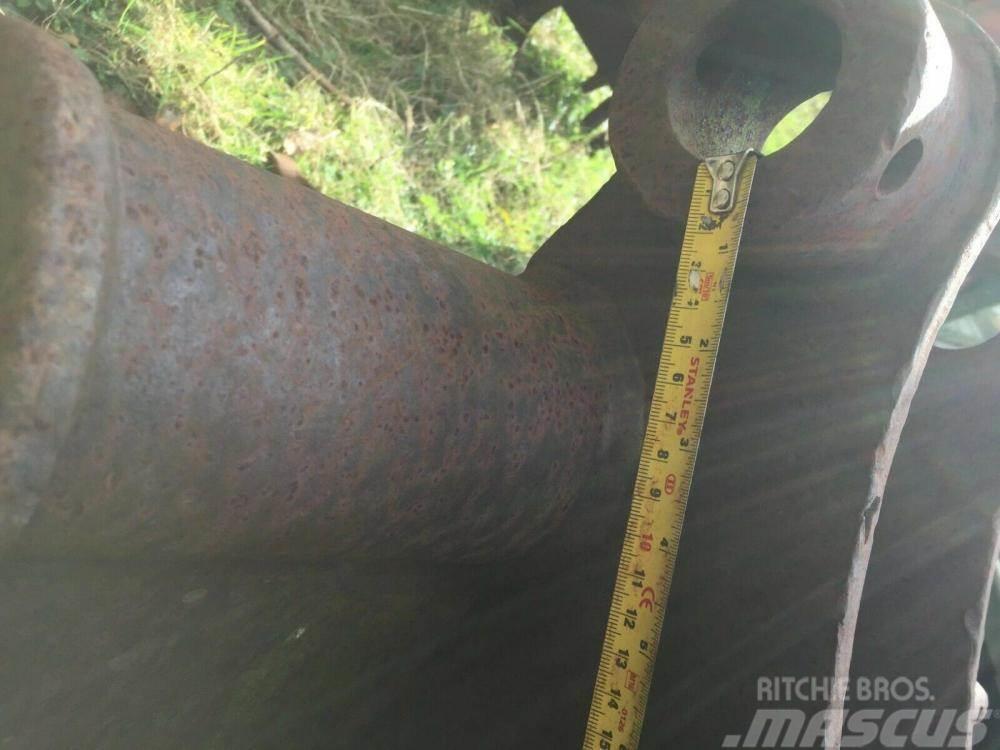  Excavator Digging Bucket 45 mm pins - £350 - Gatwi Andet tilbehør
