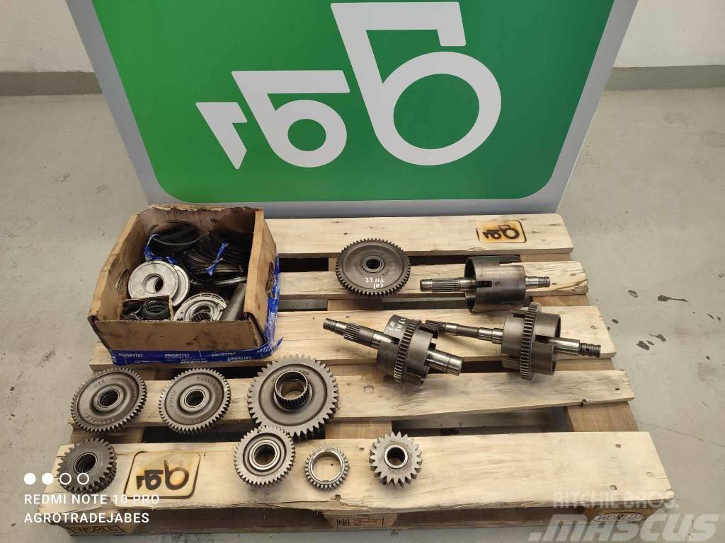 CAT TH62 gearbox parts Gear