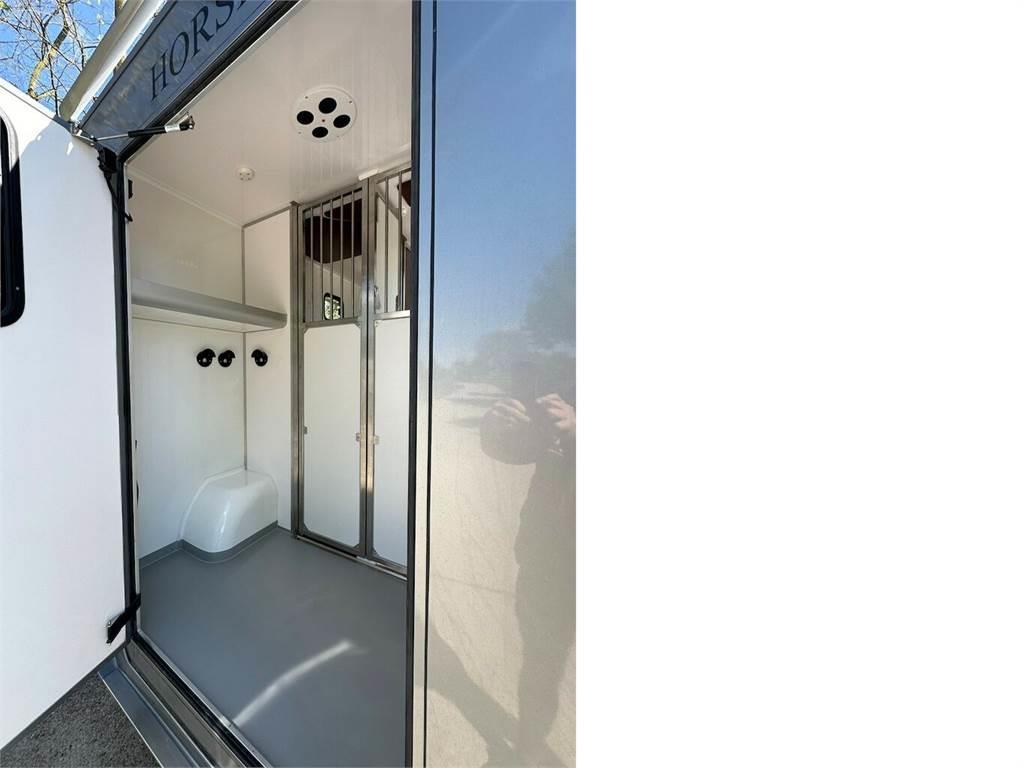 RENAULT Master Haras ATM 1-2 Pferde Automatik 180 PS Lastbiler til dyretransport