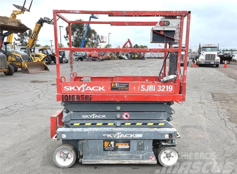 SkyJack SJIII 3219 Saxlifte