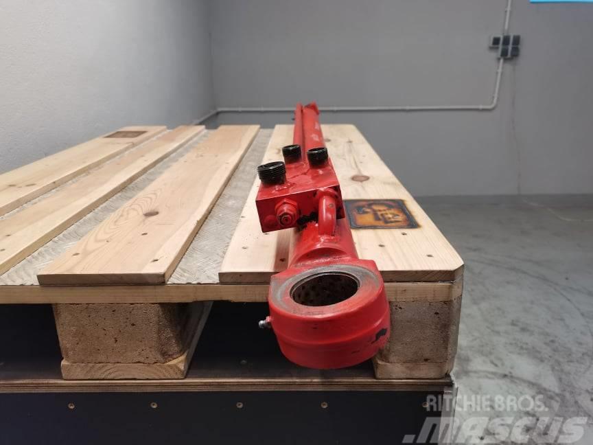 Manitou MLA 628 hydraulic piston Booms og dippers
