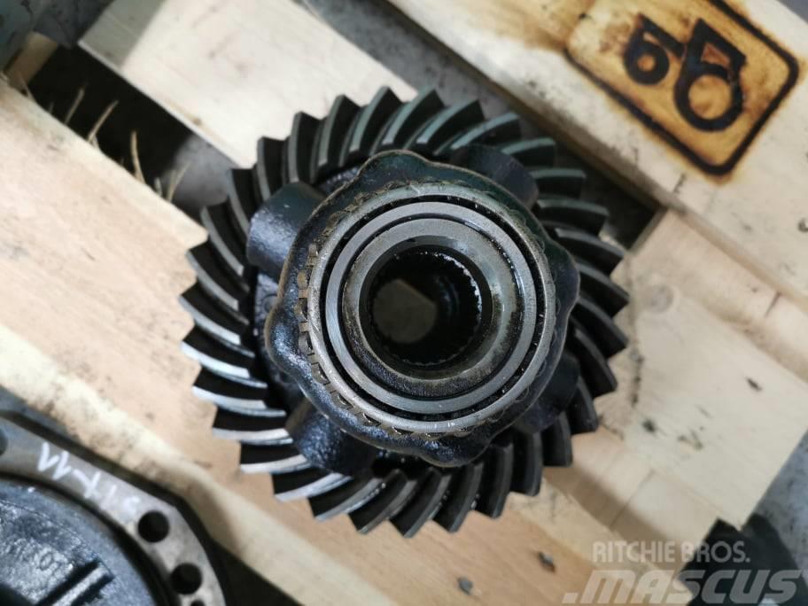 New Holland LM 420 {Clark-Hurth front differential Aksler
