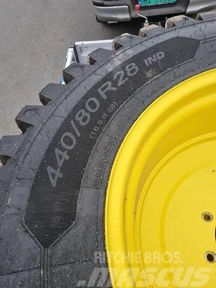 John Deere Hjul par: Michelin Crossgrip 440/80R28 Fakspro Gul Hjul, Dæk og Fælge