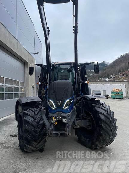 Valtra T235 Traktorer