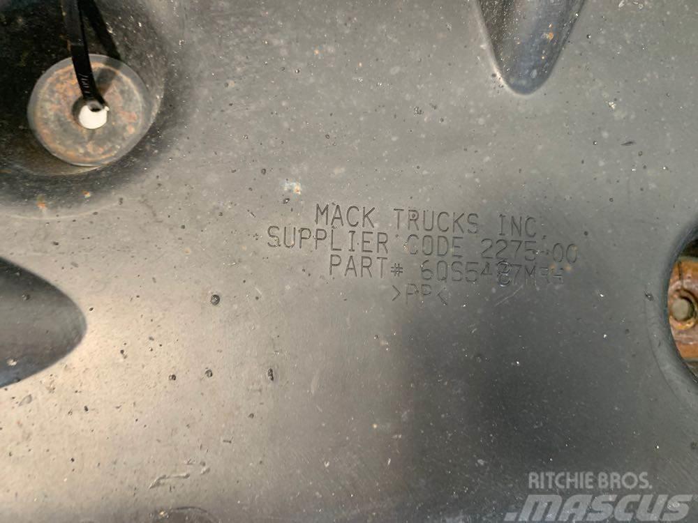 Mack CXU613 Andre komponenter