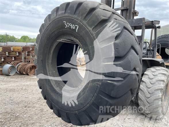 Goodyear 33.5X33 Dæk, hjul og fælge