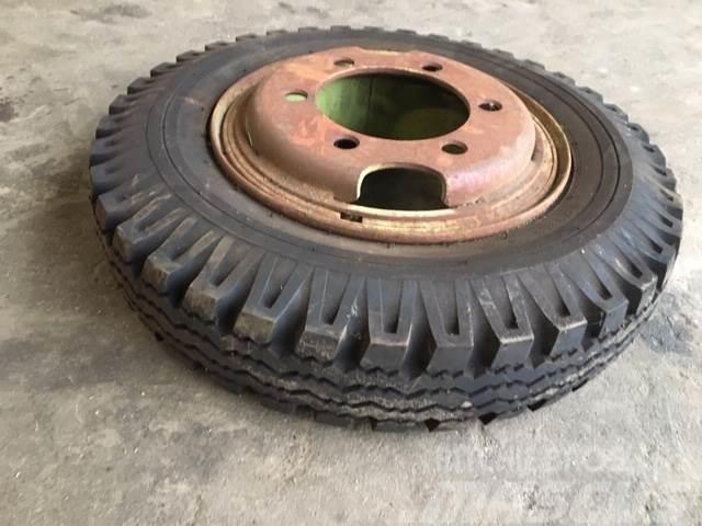  23x5 Dunlop dæk på fælge - 4 stk. Dæk, hjul og fælge