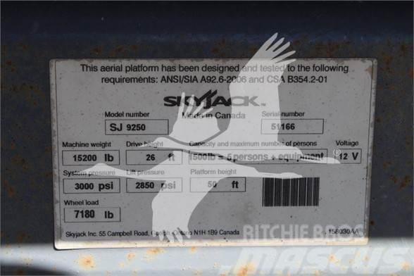SkyJack SJ9250RT Saxlifte