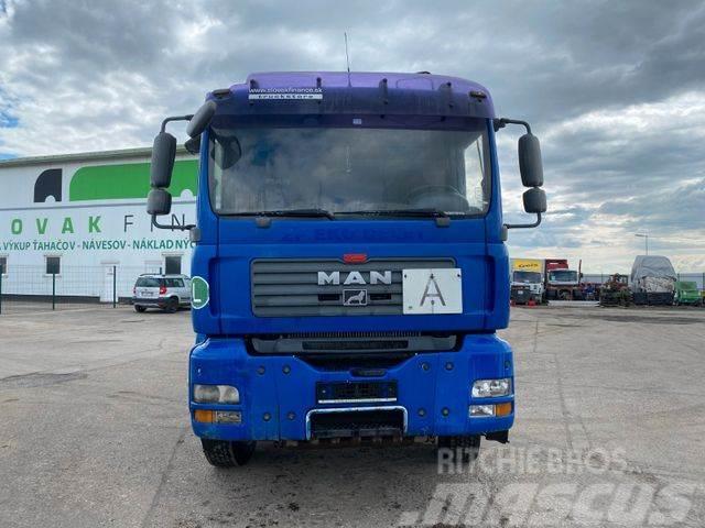MAN TGA 26.440 6X4 for containers with crane vin 945 Lastbil med kran