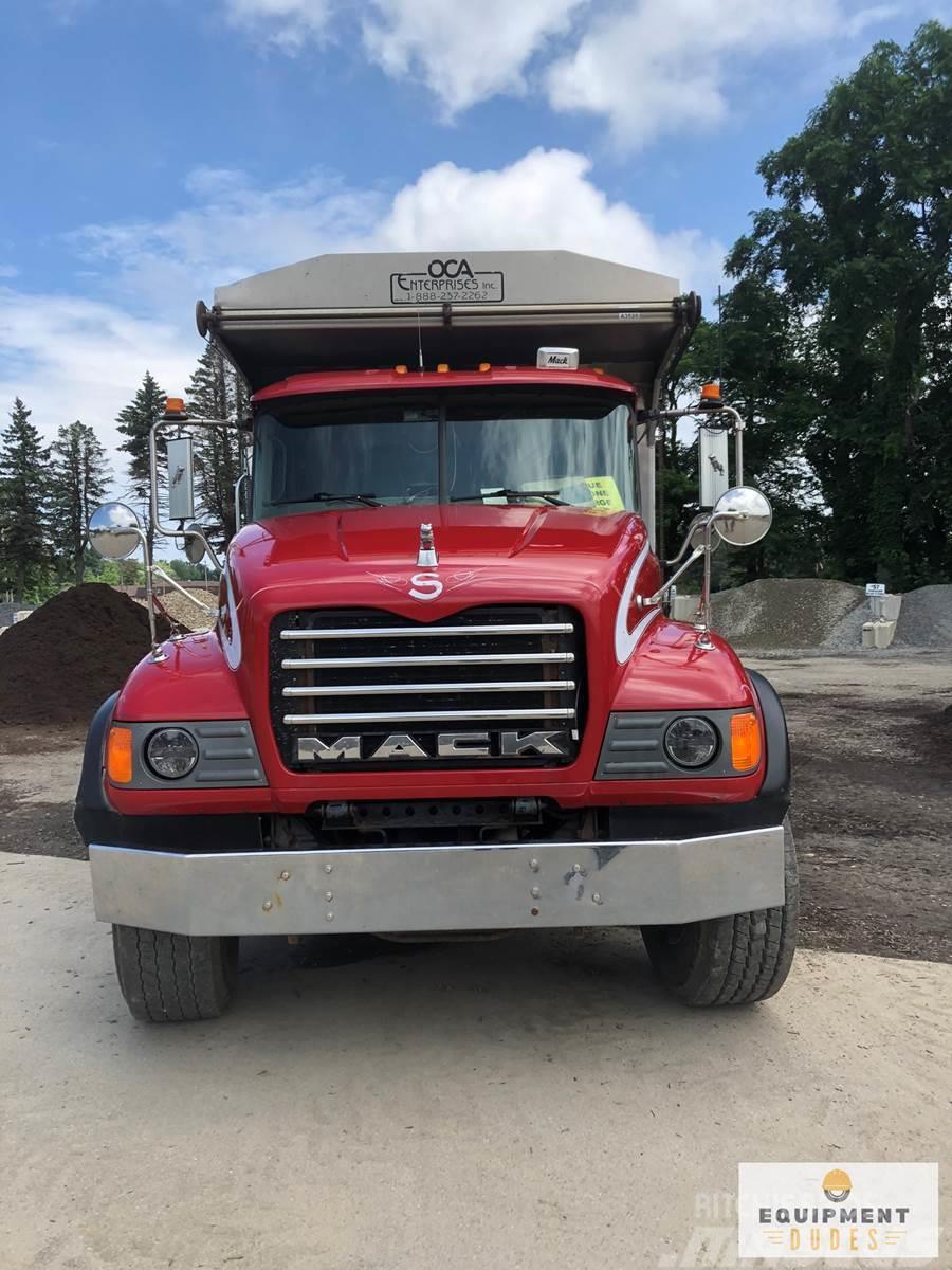 Mack Granite GU813 Lastbiler med tip