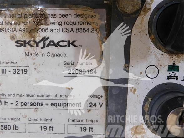 SkyJack SJIII3219 Saxlifte