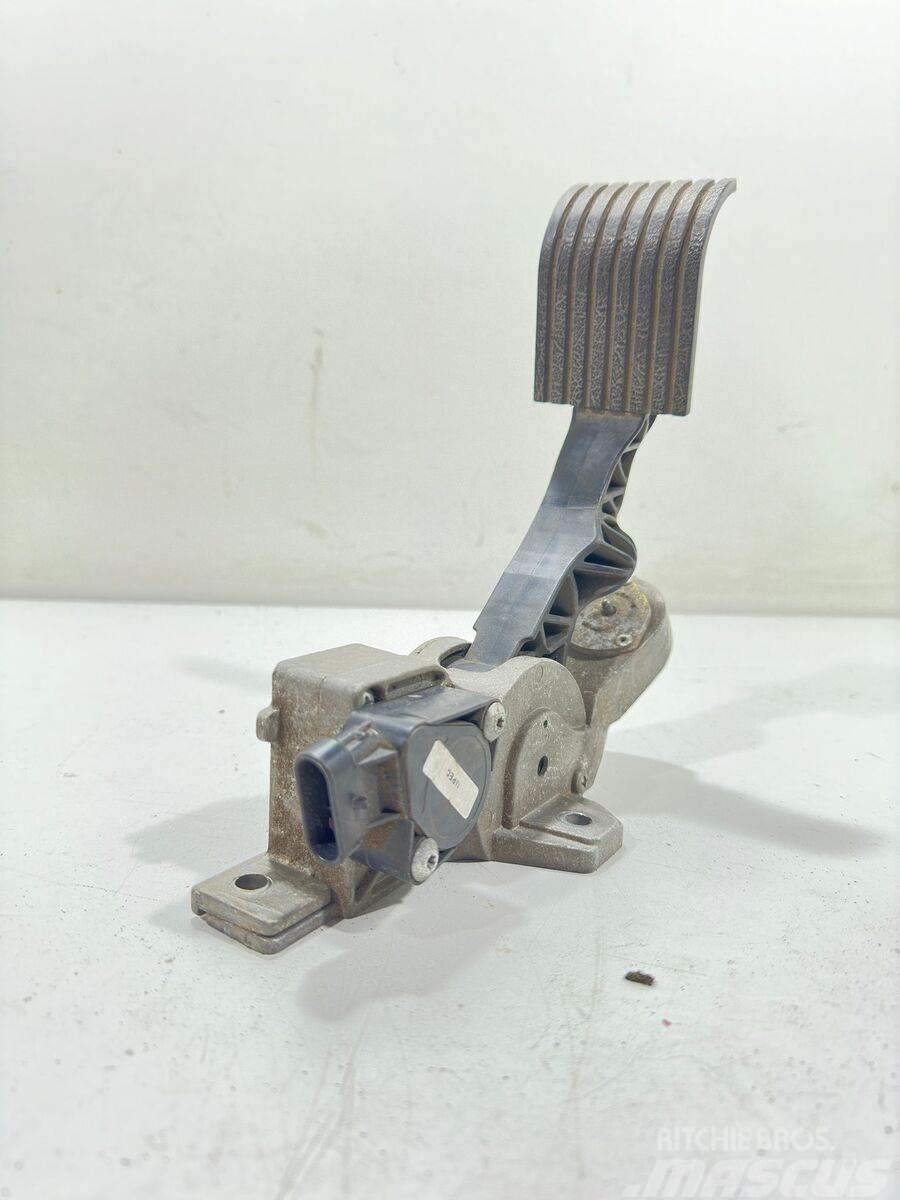 DAF /Tipo: V90 R.3.44-1 / Pedal do Acelerador com Sens Motorer