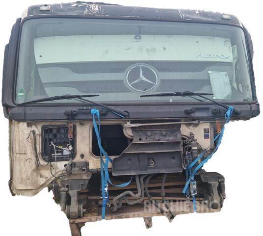 Mercedes-Benz /Tipo: V90 R.3.44-1 / Cabine completa Mercedes Act Kabiner og interiør