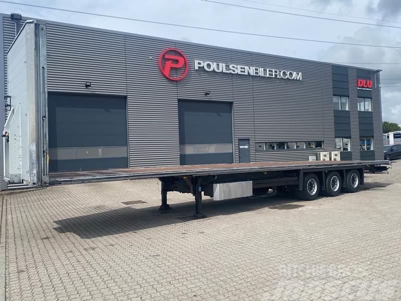 Schmitz 3-aks mega åben 13,60m Semi-trailer med lad/flatbed