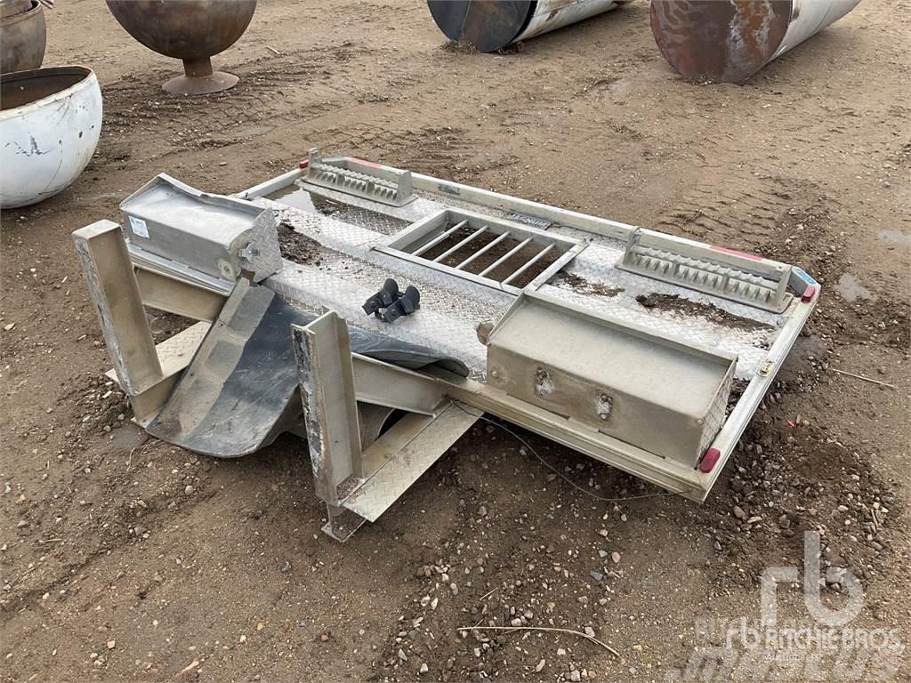 Magnum Quantity of (2) Hydraulic Cylinders Andre komponenter