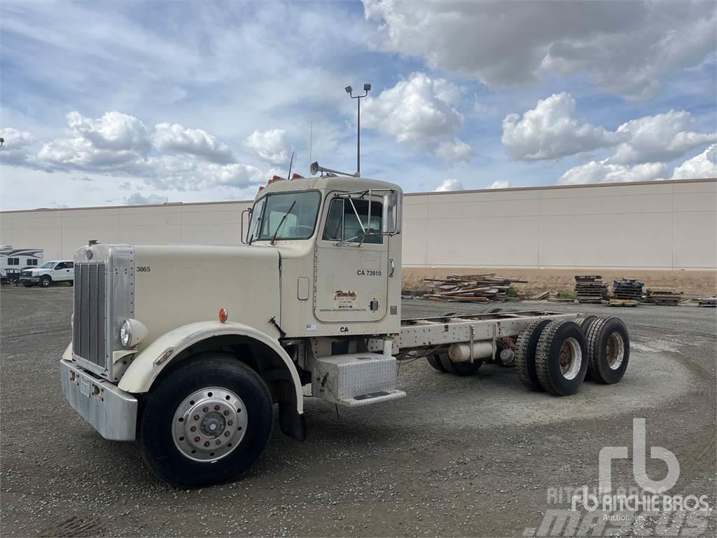 Peterbilt 359A Chassis
