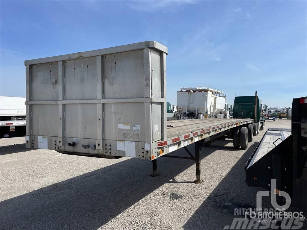 Wilson 45 ft T/A Spread Axle Semi-trailer med lad/flatbed