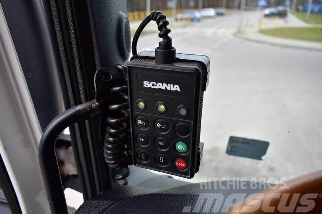 Scania R 440 8x2 HMF 8520 CRANE 38 METERS FLY JIB KRAN Autotransportere / Knæklad