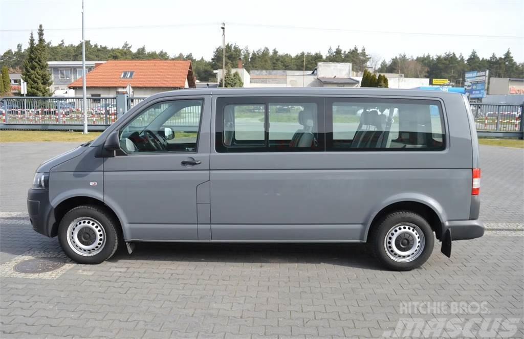 Volkswagen Transporter T5 9-sits 9 Person TOP Minibusser