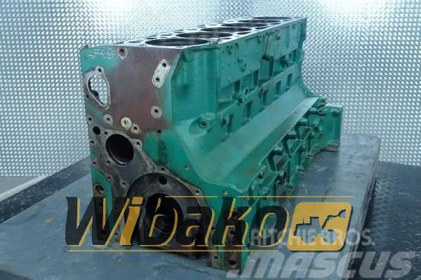 Volvo Crankcase for engine Volvo D7E EAE3 04290035 Other components