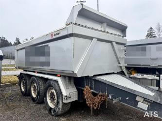 Istrail triple-axle trailer