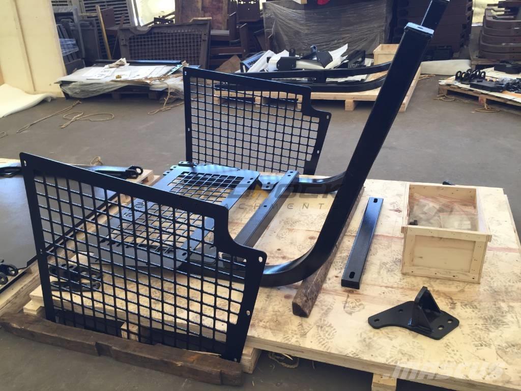 Bedrock Screens and Sweeps for JD 650K Open Rops Andet tilbehør til traktorer