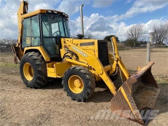 John Deere 410D Rendegravere