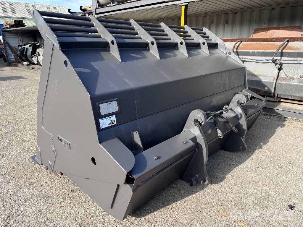 Ulrich 4.5m High Tip Bucket Skovle