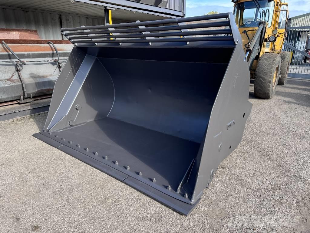 Ulrich 4.5m High Tip Bucket Skovle