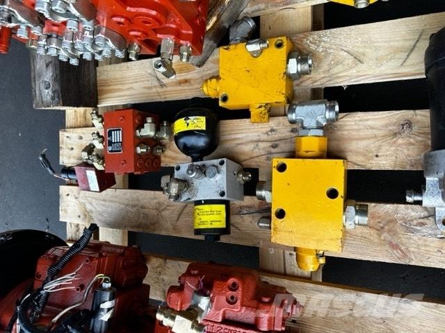 LiuGong CLG 922 E KOLUMNA OBROTU Hydraulik