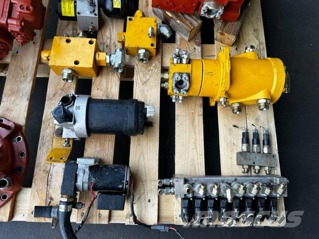 LiuGong CLG 922 E KOLUMNA OBROTU Hydraulik