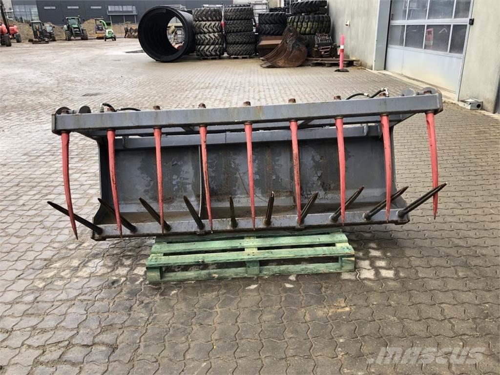 Øvrige Overfaldsgreb Skovle