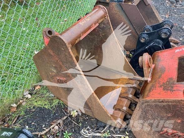 TAG 24 DIGGING BUCKET Skovle