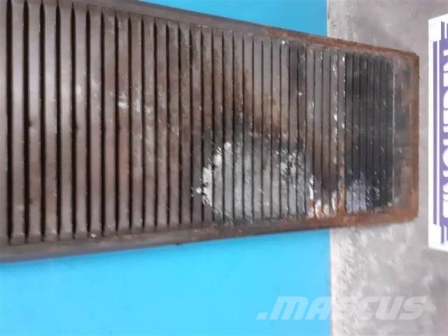 CLAAS Dominator 98 Sand- og saltspredere