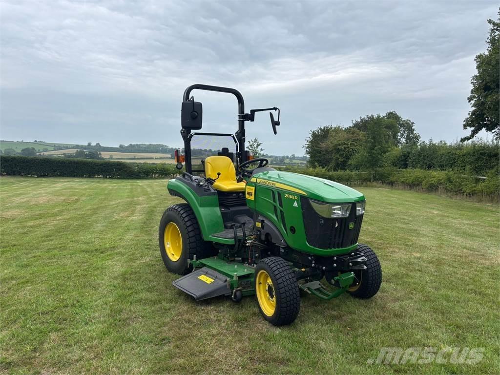 John Deere 2038R 60D Kompakte traktorer