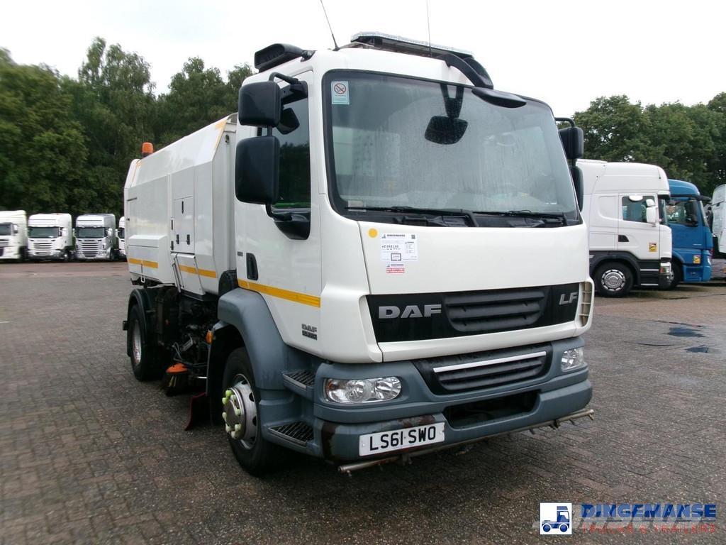 DAF LF 55.220 4x2 Scarab sweeper Fejebiler
