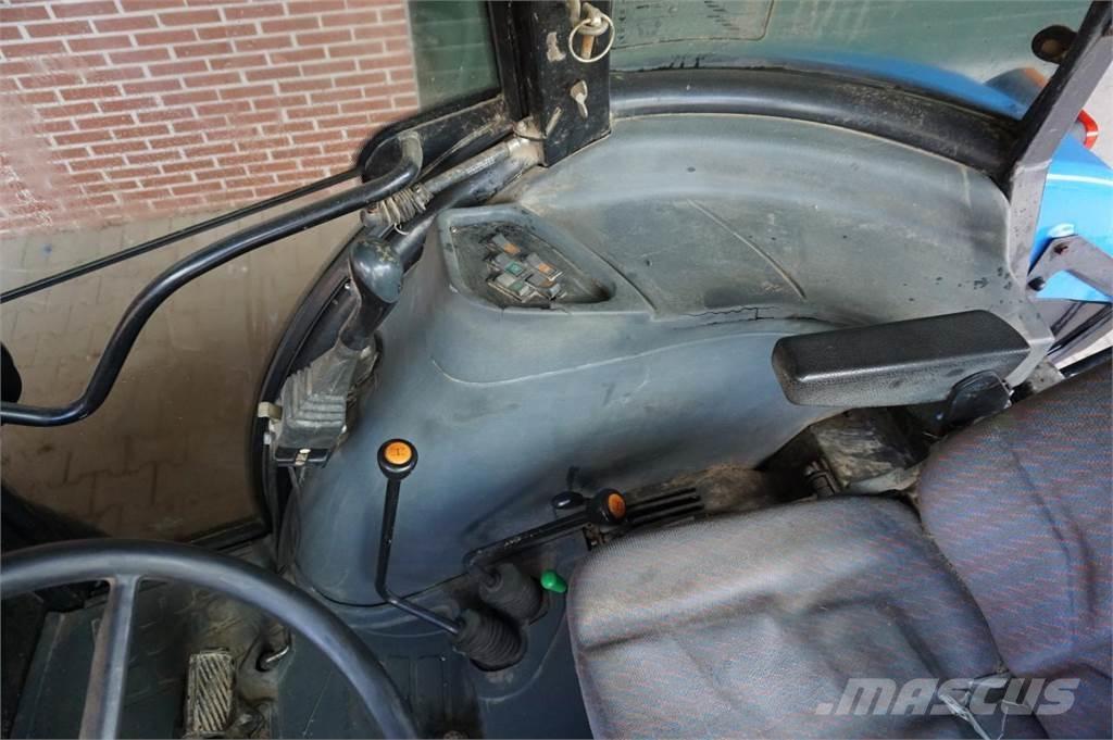 New Holland TD80d mit Quicke Frontlader Traktorer